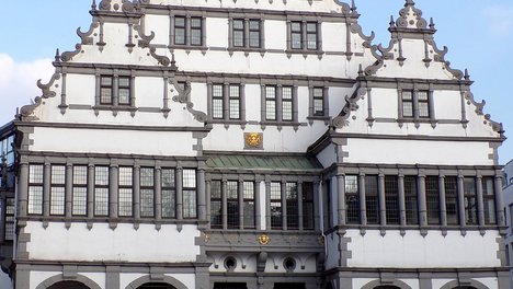ratssaal-fassade.jpg